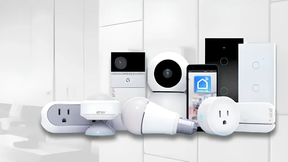 Dispositivos de domótica: cámara, timbre con video, enchufes, bombillo, sensor e interruptores